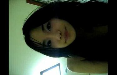 Asiática novinha fodendo e gemendo muito na pica